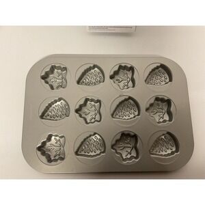 PAMPERED CHEF FALL‎ HARVEST CAKE PAN 12 POCKET LEAVES N ACORNS NEW